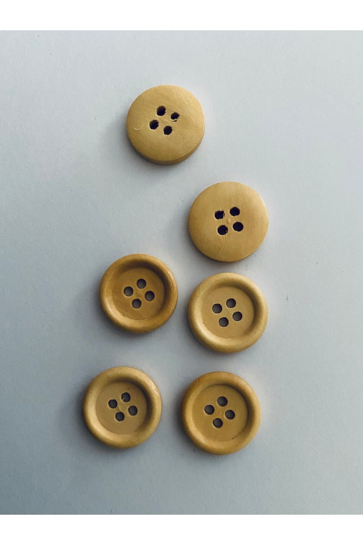 Ahşap Düğme. 18mm. 6'lı Paket. (Hırka, Yelek ,Pantolon ve Etek Düğmesi) Renk: Naturel.