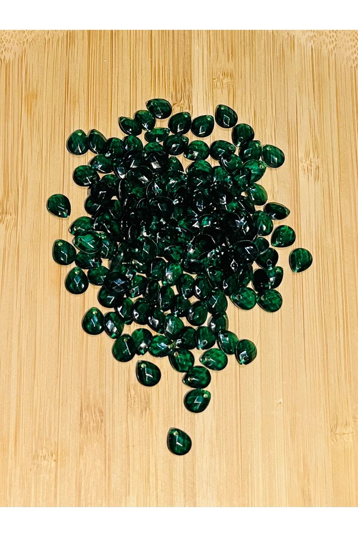 Zümrüt Yeşili Oya, Abiye, Takı, Örgü El Işleme Plastik Gözyaşı Damla Boncuk. 25gr. Tahmini 195 Adet.