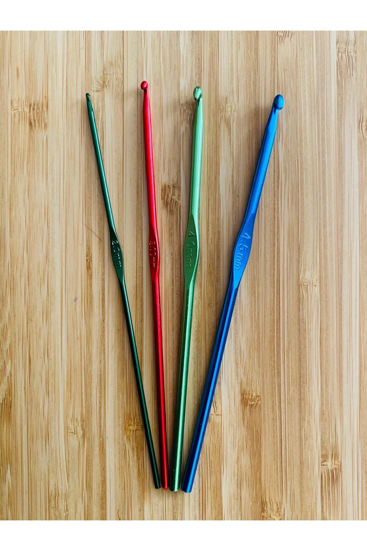 Oya ve dantel renkli metal el işi örgü tığ seti. No: 2,0-3,0-4,0-4,5  4'lü set