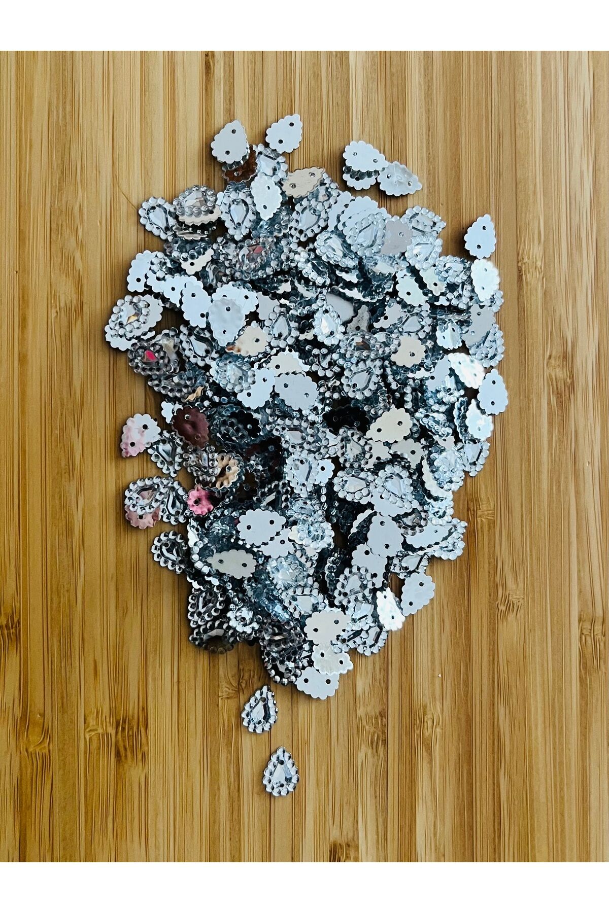 Oya, Abiye Ve El Işleme Taş Görünümlü Plastik Damla Pul. Paket Içi 270 Adet. 20gr.