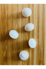 Alttan dikmeli krem bebe düğmesi. 13mm. Yarım İnci Şekilli. Krem.