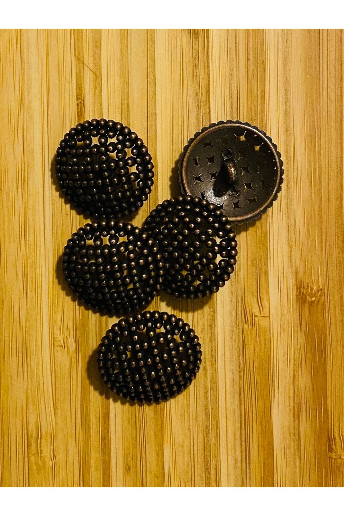 Alttan Dikmeli Metal Palto, Kaban, Hırka, Yelek ve Minder düğmesi. 2.8cm. 5 adet. Bakır.