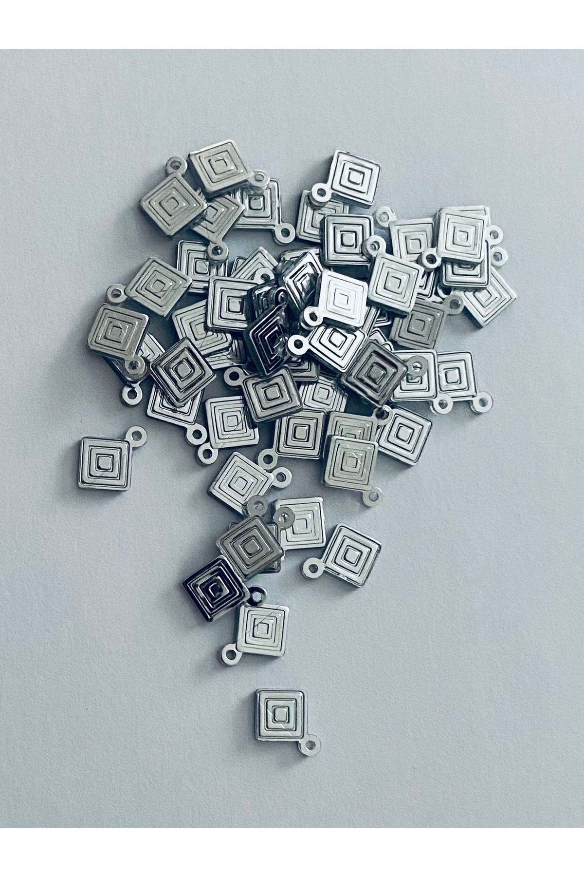 Oya, Abiye, Halhal, Bileklik, Kolye Vb. Pleksi Desenli Kare Plastik El Işleme Pul. 20gr. Gümüş.