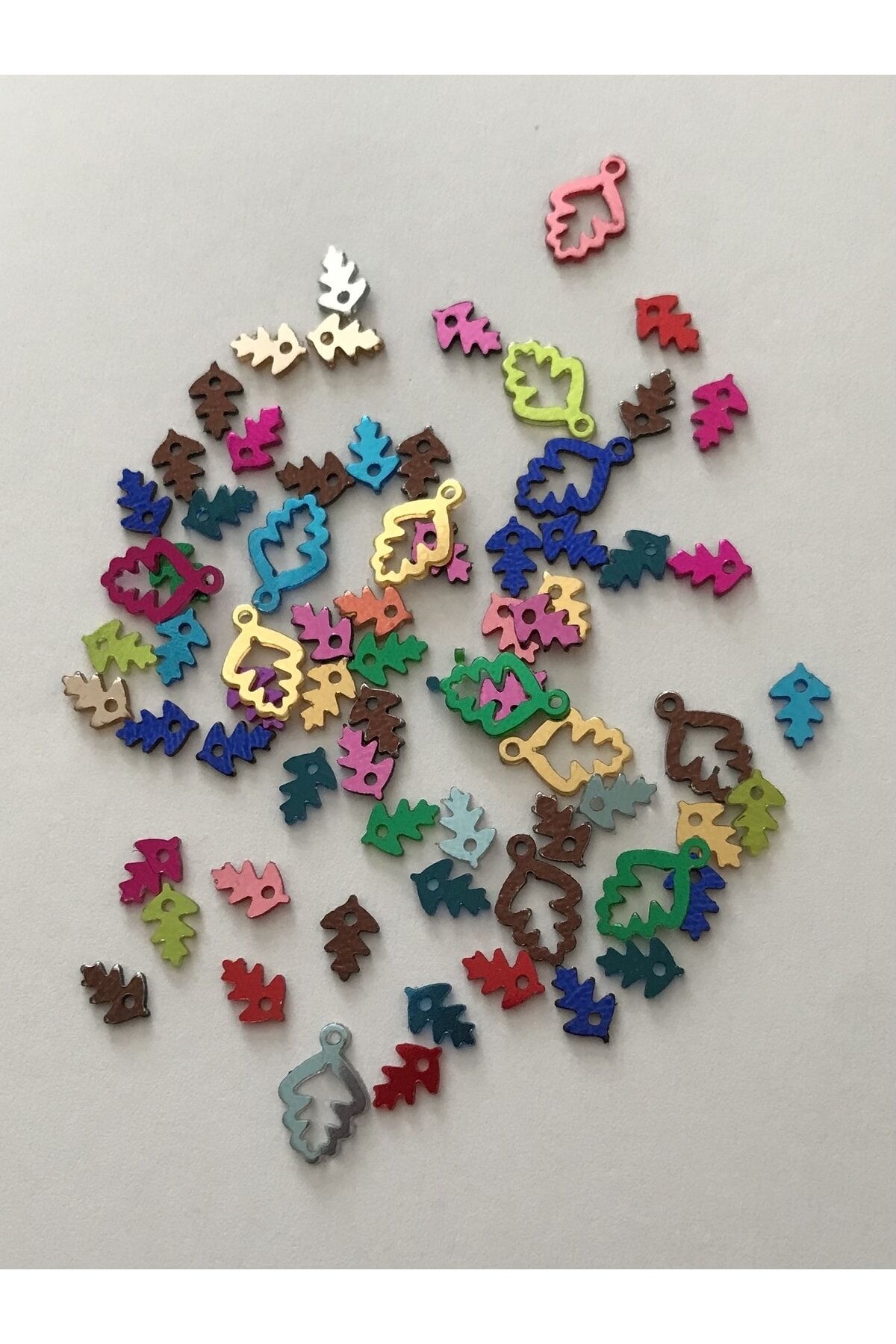 İçi Boş Kozalak Oya, Abiye, Halhal, Bileklik, Kolye Pleksi Plastik El Işleme Pul. 20gr.