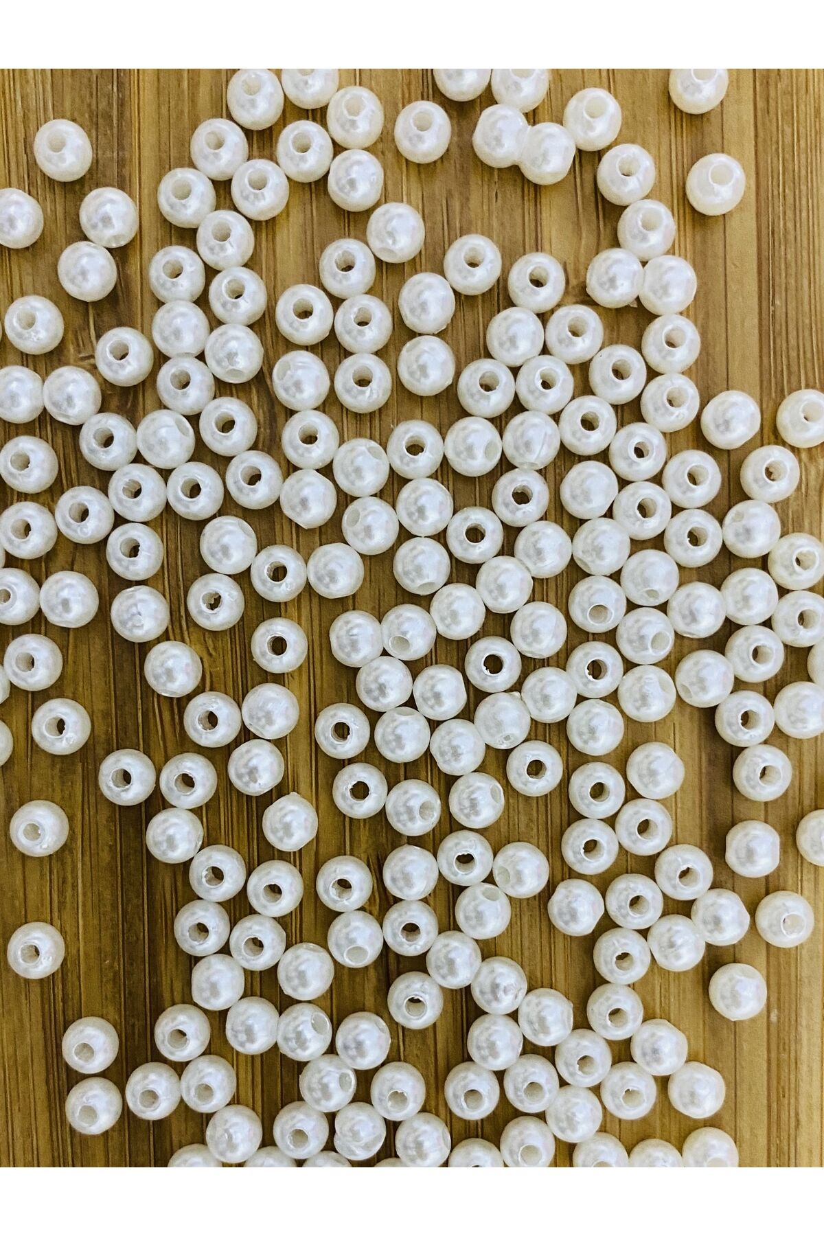 Oya, Abiye, Havlu, Patik, Kolye ve Bileklik El işleme plastik inci No:5. Krem. Tahmini 420 adet.