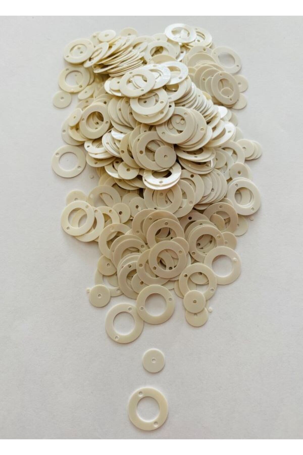 Analı Kızlı Cd Havlu,oya,halay Mendili, Abiye Ve Çeyiz Işleme Pulu 20gr. Büyük 13mm Küçük 7mm. No9