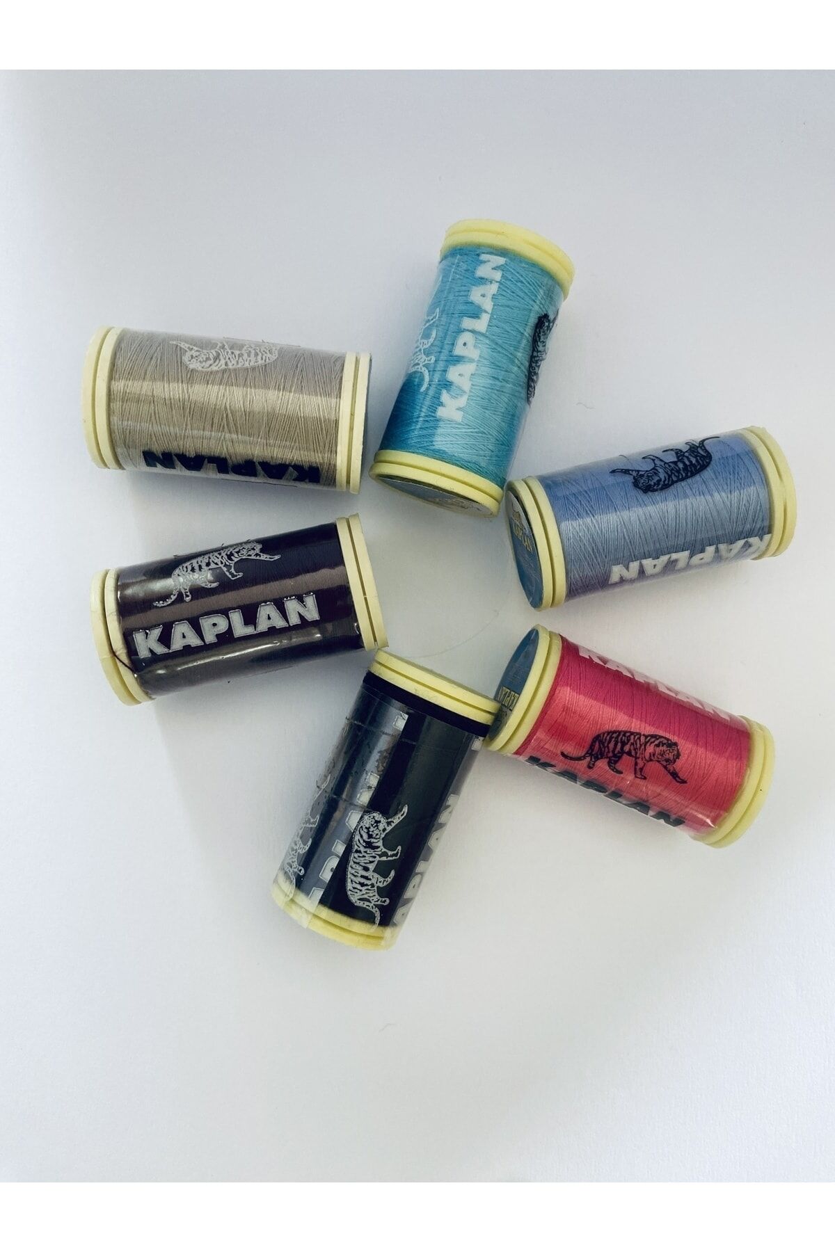 Polyester Dikiş İpliği. 6 adet. Varyant:3 Varyant:2