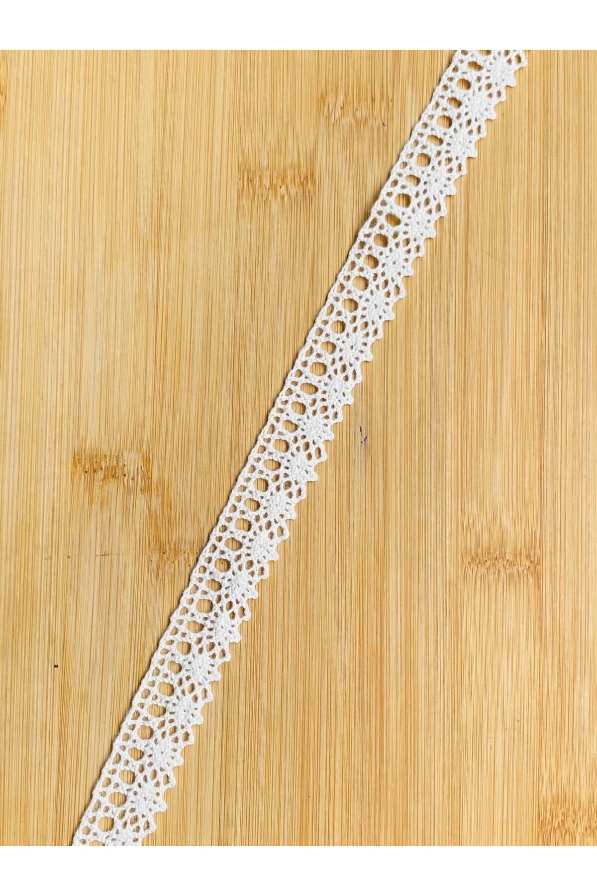 Pamuk Kopanaki Dantel. En: 1cm Uzunluk: 1metre KREM. Krem