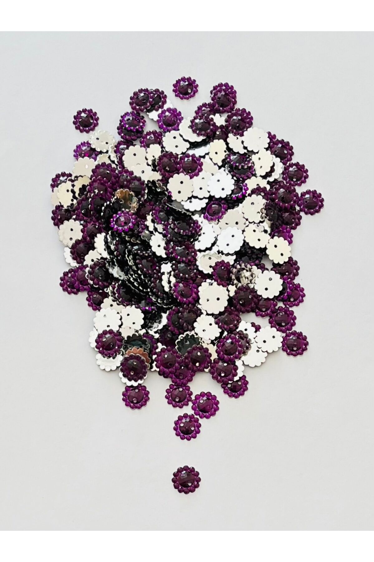 Oya, Havlu, Çeyizlik, Abiye Giyim Taş Görünümlü Plastik pul. 1cm. 25gr. Tahmini 275-295 Adet arası.