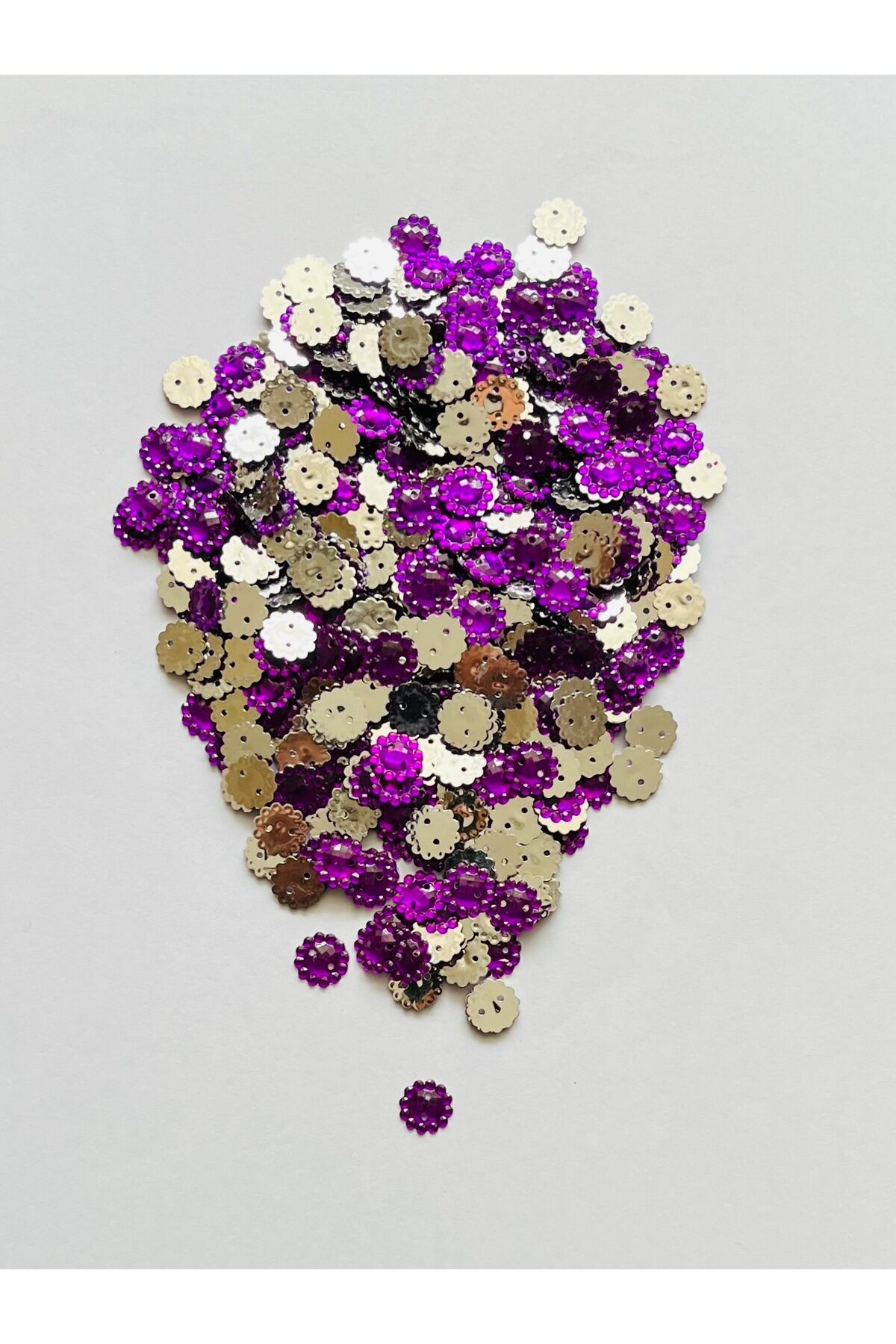 Oya, Havlu, Çeyizlik, Abiye Giyim Taş Görünümlü Plastik pul. 1cm. 25gr. Tahmini 275-295 Adet arası.