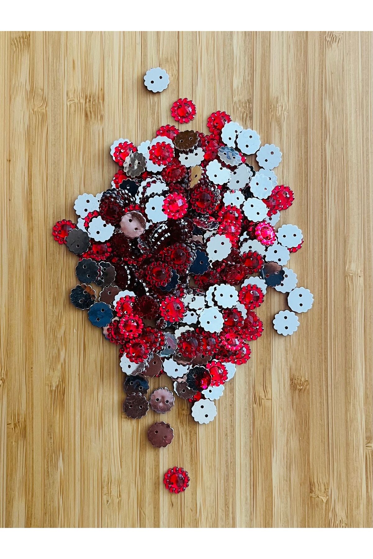 Oya, Havlu, Çeyizlik, Abiye Giyim Taş Görünümlü Plastik pul. 1cm. 25gr. Tahmini 275-295 Adet arası.