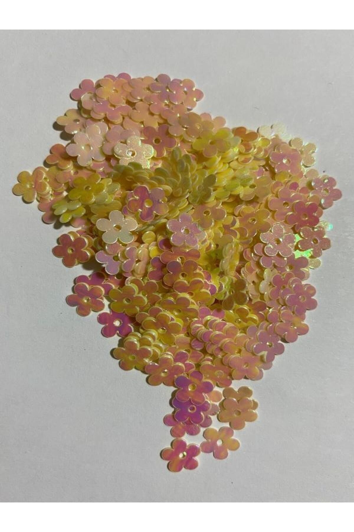 Papatya Yazma Oya, Abiye Ve Havlu Vb. El Işleme Pul. 15gr. Takriben 1435-1440adet.