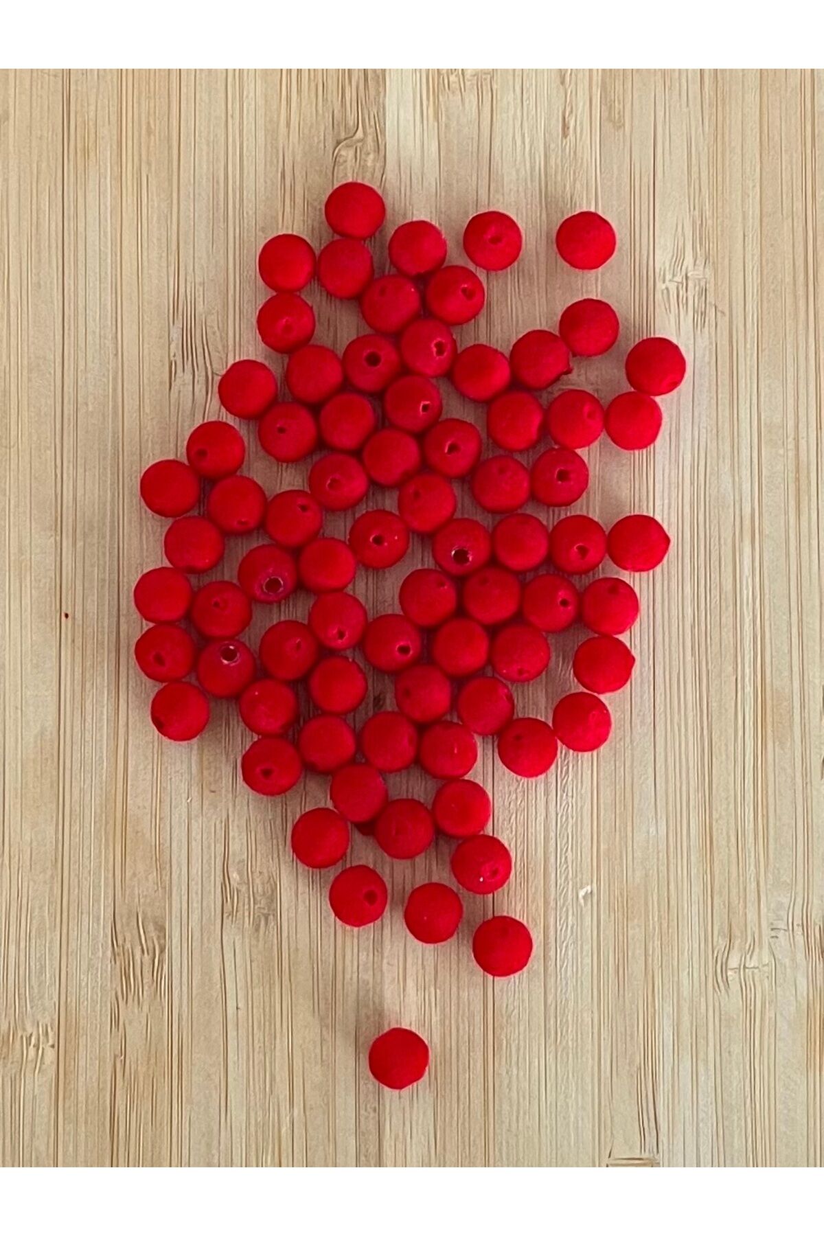 Kadife Boncuk 25gr. 8mm. Pkt Içi 80-85Adet ciarında. Kırmızı.