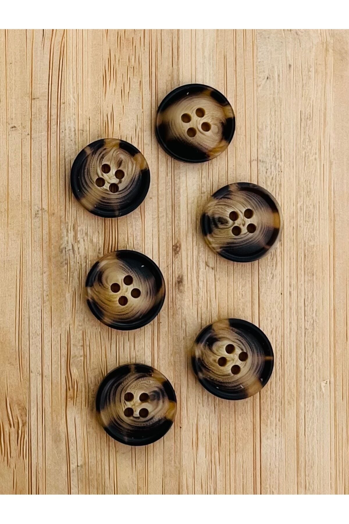 Damarlı Polyester Çift Taraflı Düğme. 17mm. 6 Adet.