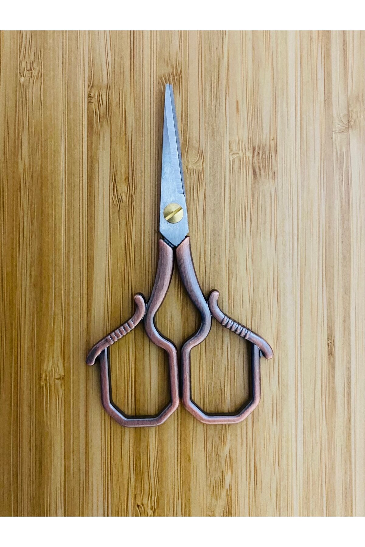 Antik Şekilli Makas. Evde, Ofiste, Dikiş, Nakış, Söz, Nişan, Düğün ve Davetiyelerde. 10.5cm.