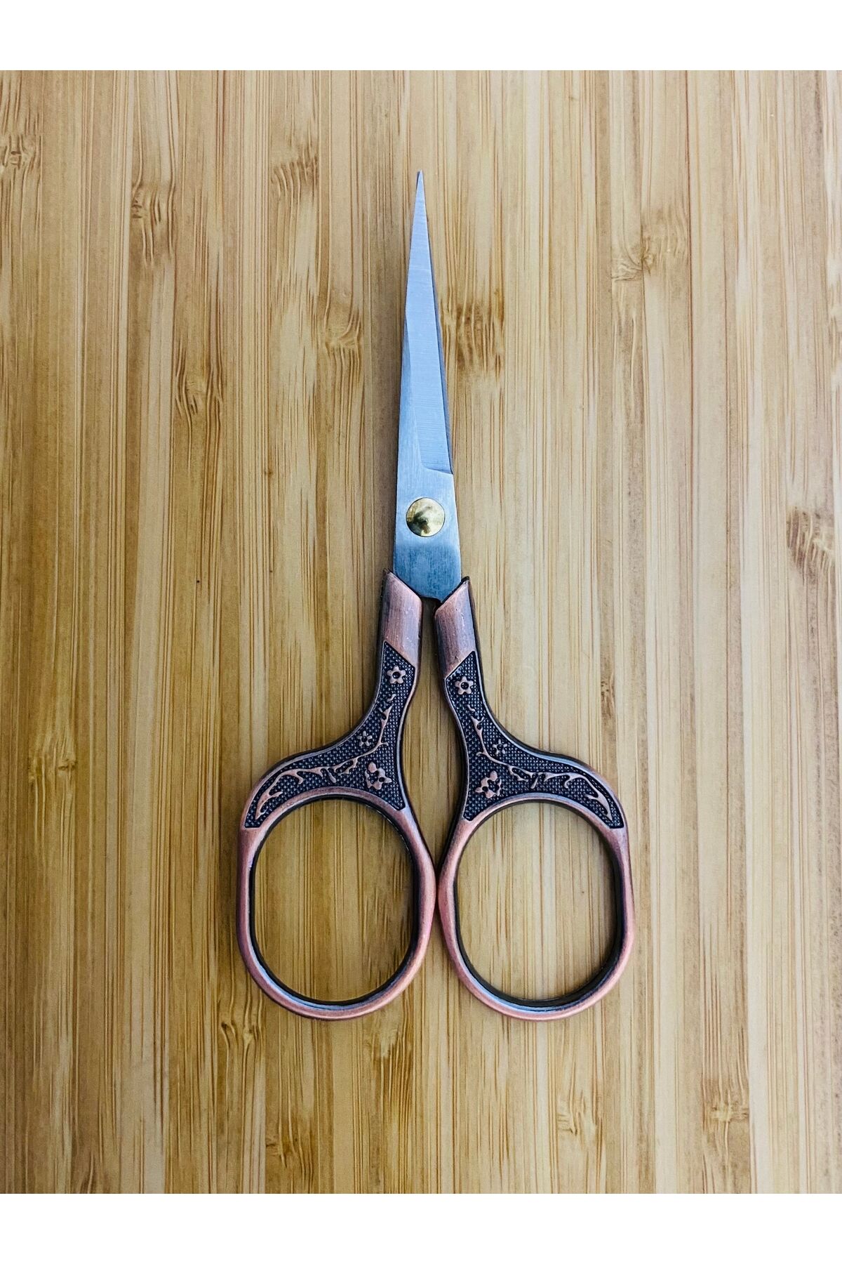 Antik Şekilli Makas. Evde, Ofiste, Dikiş, Nakış, Söz, Nişan, Düğün ve Davetiyelerde. 12.5cm.