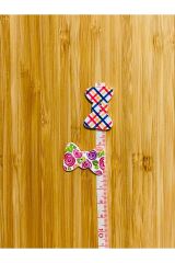 Dekoratif Boyalı Ahşap Papyon Şekilli Dikmeli Süs Düğme 30 x 20 mm.  10'lu Paket. Mix. V4.