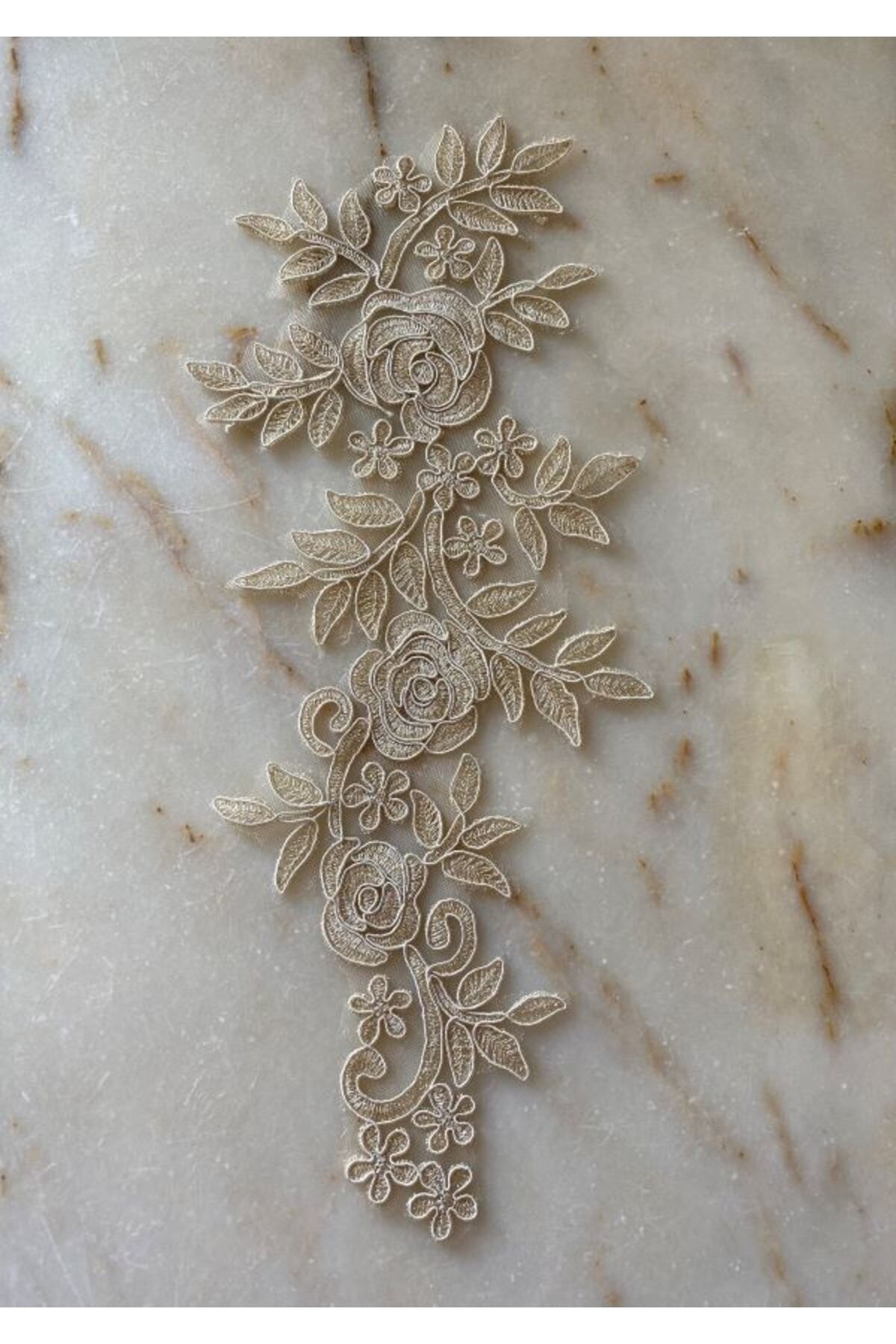 Aplik Fransız Güpür. 15x35.5cm. Tekli.