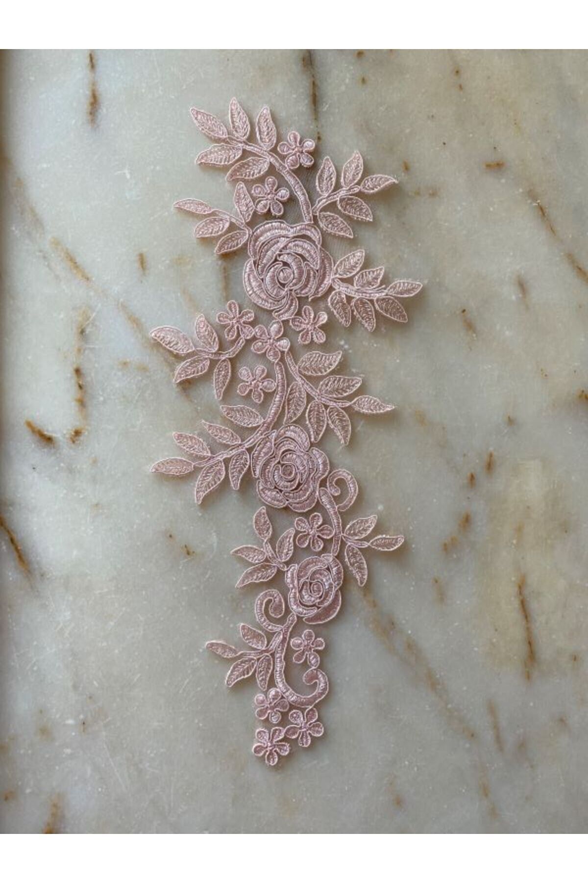 Aplik Fransız Güpür. 15x35.5cm. Tekli.