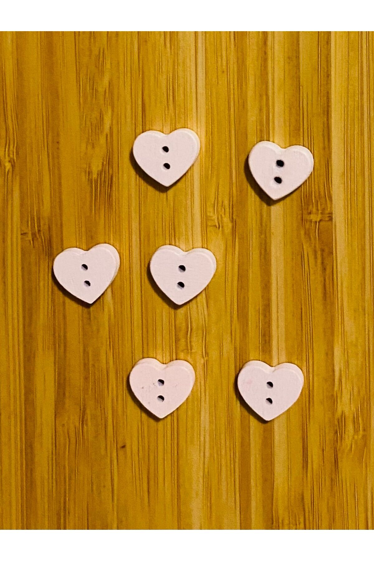 Kalp Şekilli Boyama Ahşap Düğme 13 x 14mm.  6'lı Paket. Pembe.