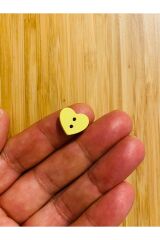 Kalp Şekilli Boyama Ahşap Düğme 13 x 14mm.  6'lı Paket. Sarı.