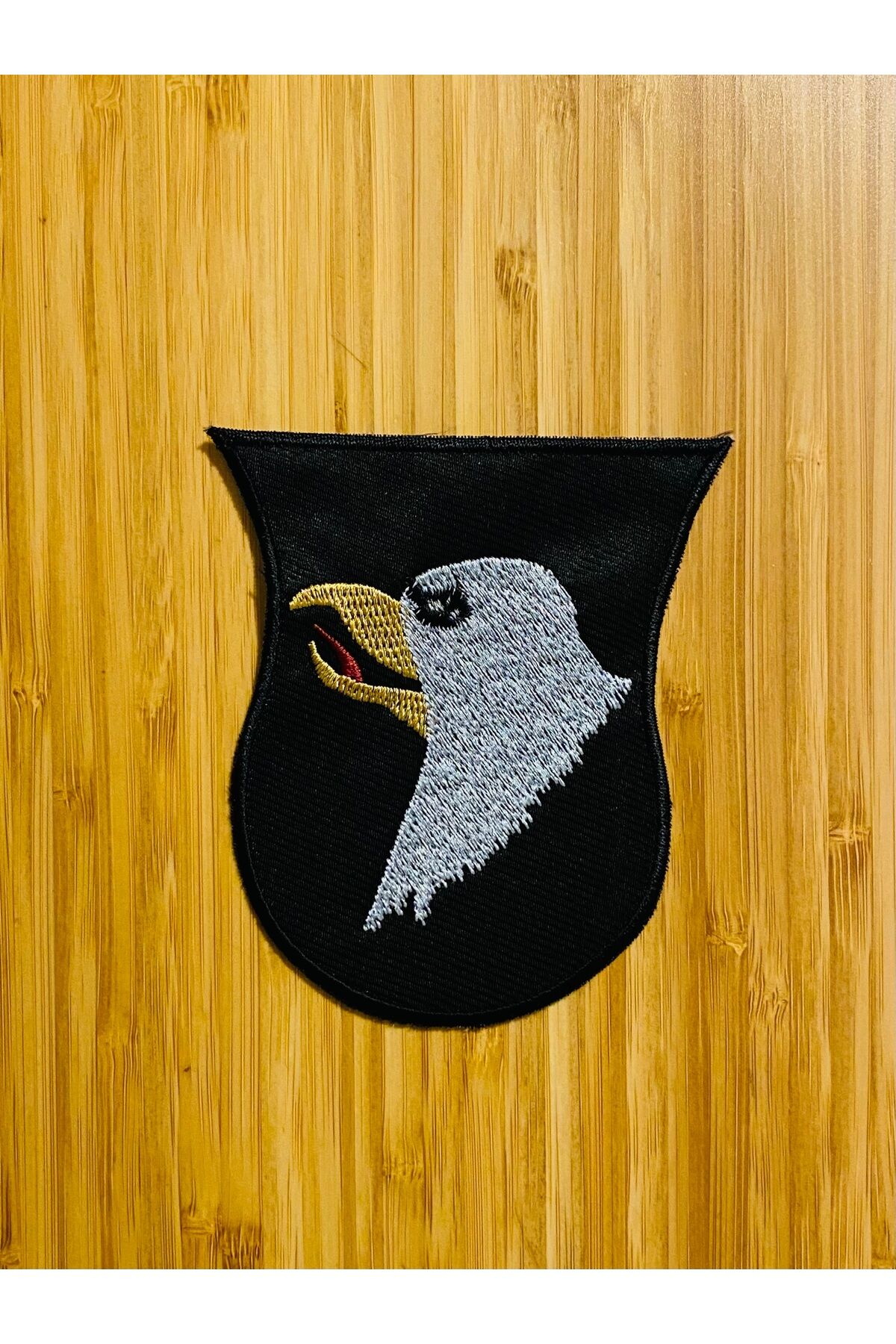 Arma Dikmeli Gabardin Kumaş Kartal 9x10.5cm. Siyah. 1 adet.