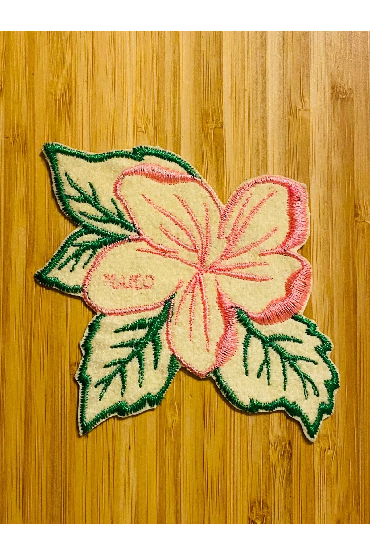 Arma Dikmeli Kadife Kumaş Çiçek10.5x 13cm. Ekru/Pembe. 1 adet.