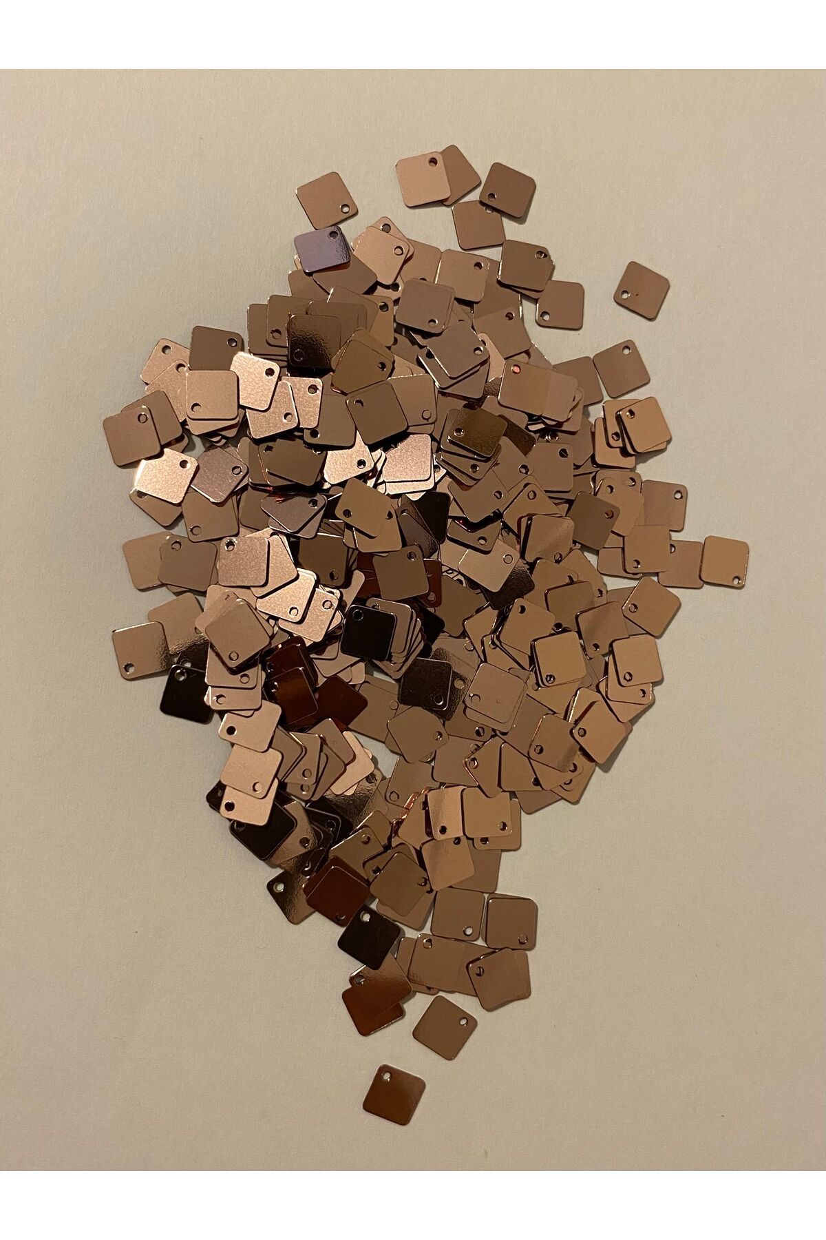 Oya,havlu, Halay Mendili Yan Delikli Kare El Işleme Pul. Vizon. 8mm 20gr. Yaklaşık 680 Adet