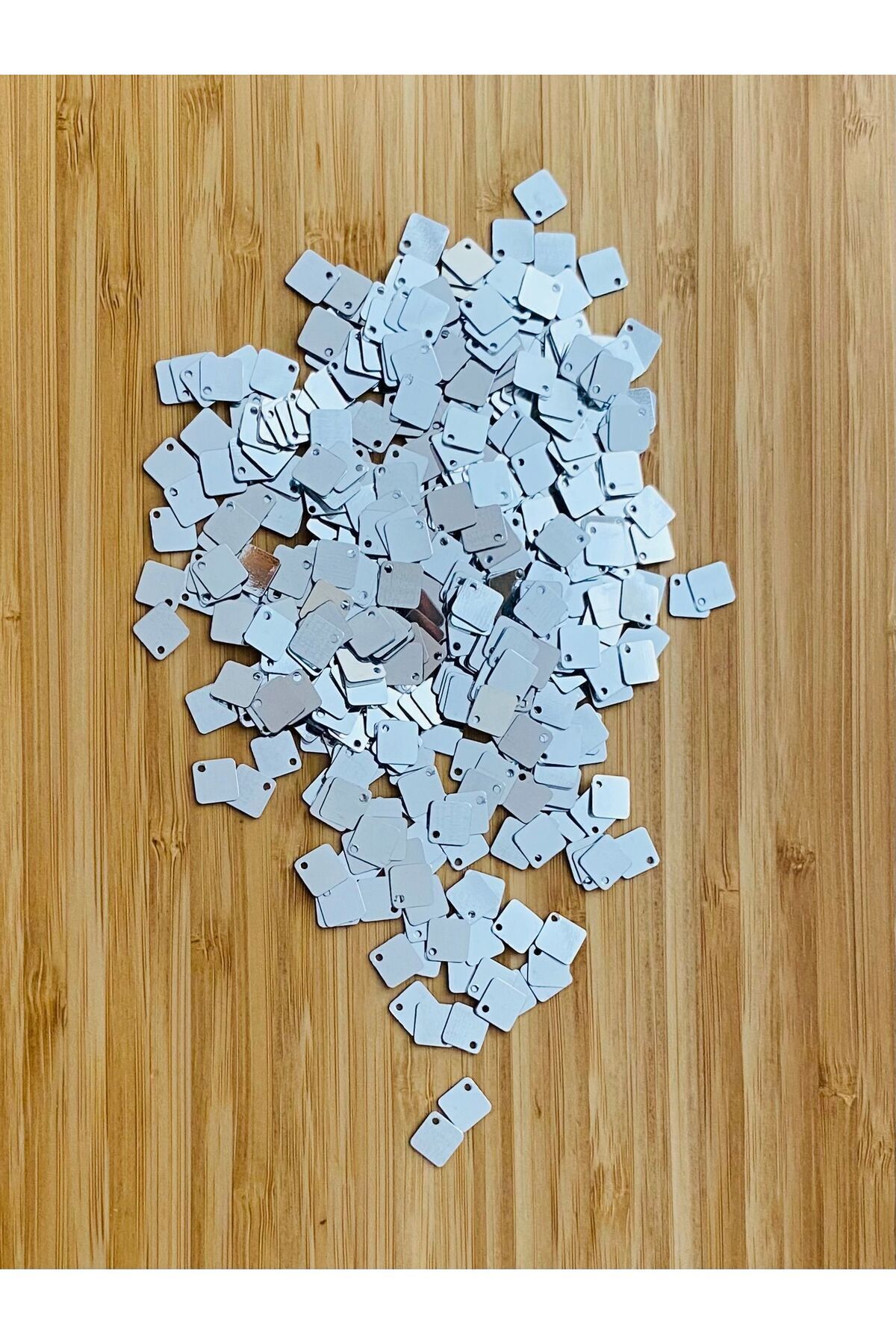 Oya,havlu,halay Mendili Yan Delikli Kare El Işleme Pul Gümüş 8mm 20gr. Tahmini 680 Adet