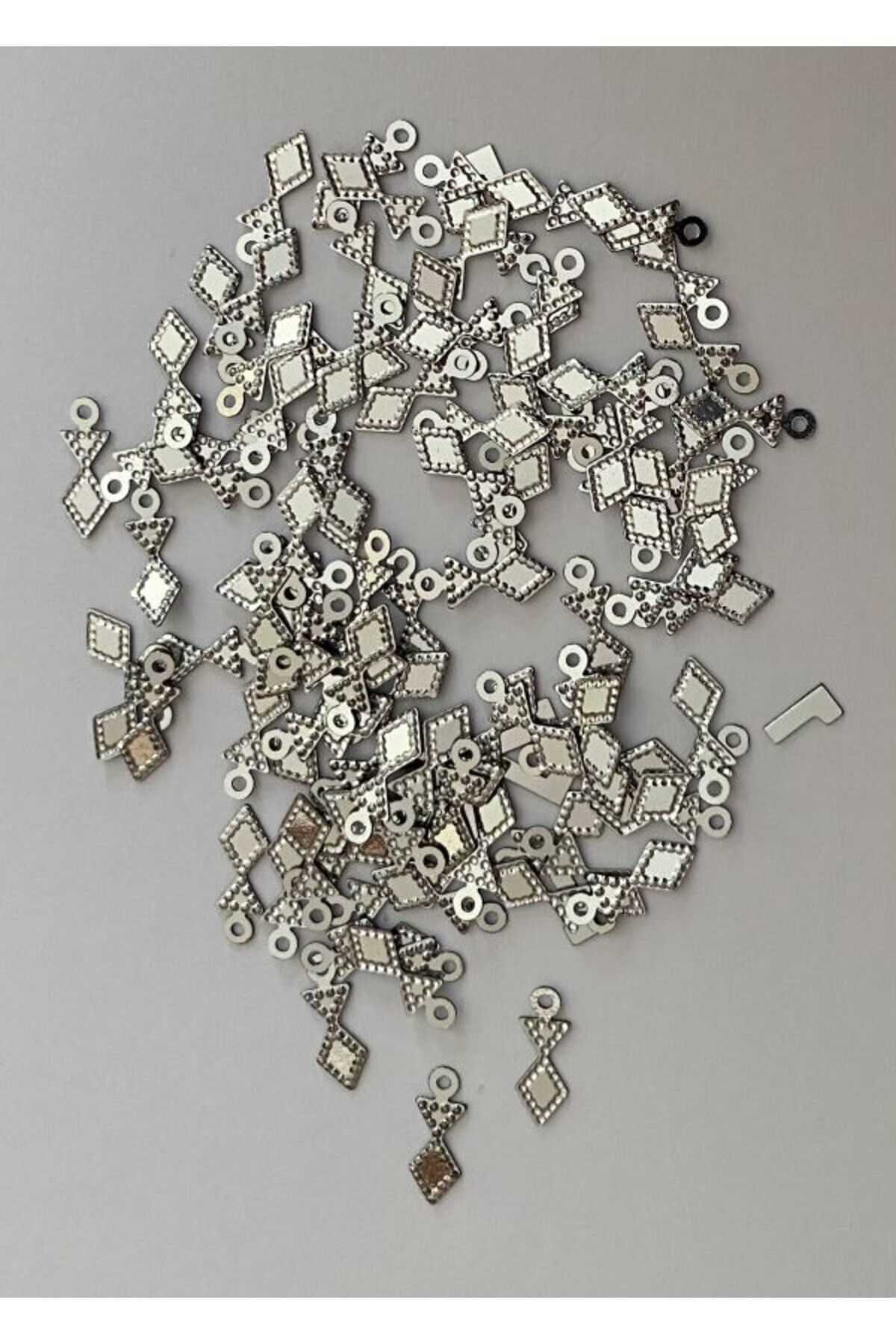 Oya, Abiye, Havlu, Çeyiz Vb. El Işleme Metalik Kaplama Plastik Pul.