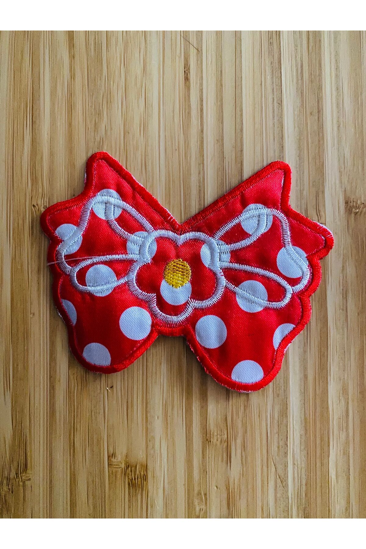 Arma Yapıştırmalı ve dikmeli Fiyonk 8x10cm. Kırmızı. 1 adet.