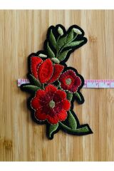 Arma Yapıştırmalı ve dikmeli Sim İşlemeli Gül 6x10.3cm. Kırmızı. 1 adet.