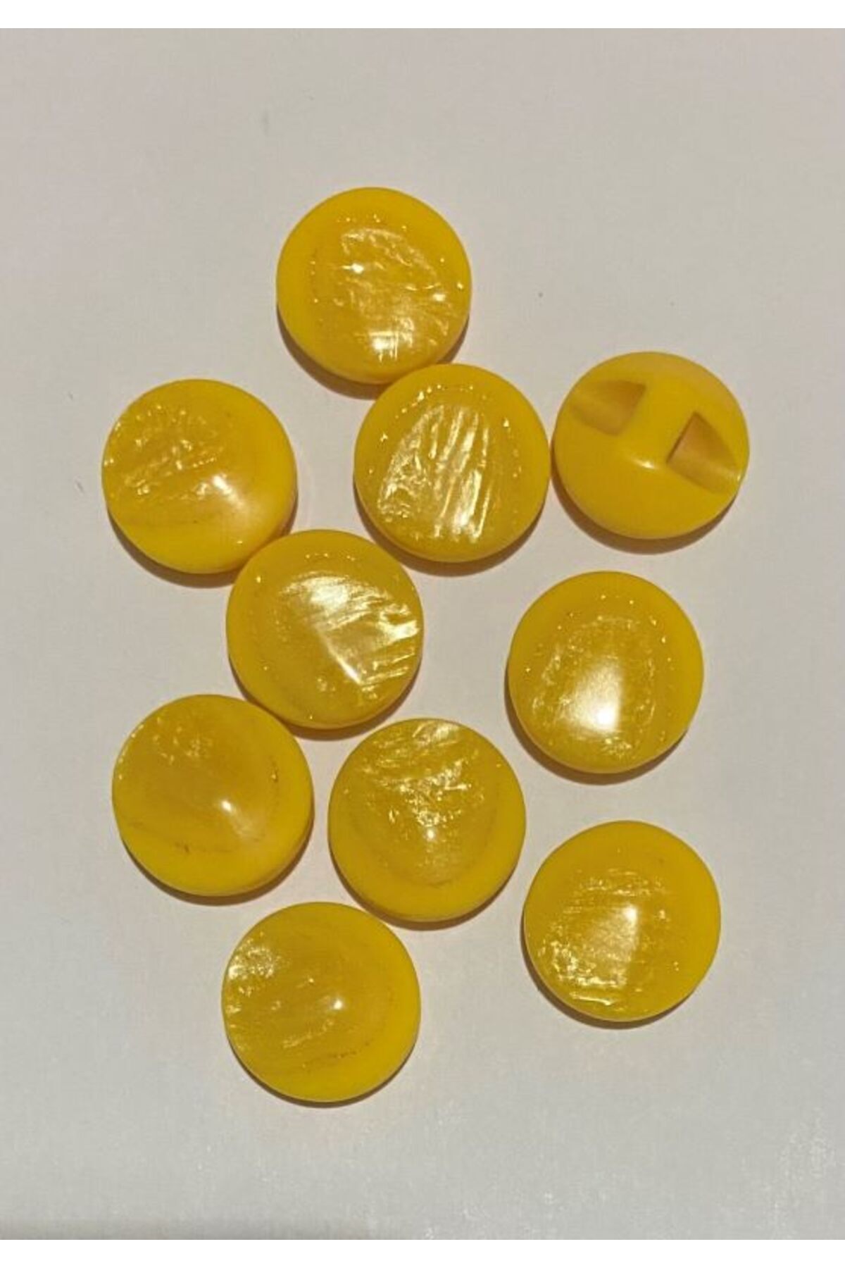 Simli Sedef Düğme Alttan Dikmeli 1.3cm 10 Adet.