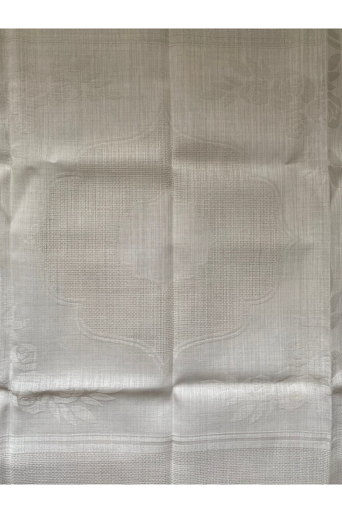 Desenli Etuval El Işlemelik Bohça Kumaşı. 120cm X 115cm. Krem.