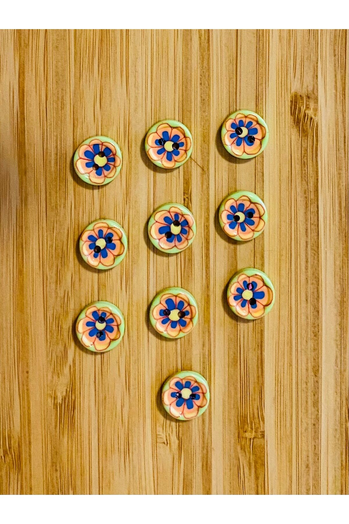 Desenli Yumuşak Düğme 13 mm 10'lu pkt. Renk: Fıstık Yeşili.