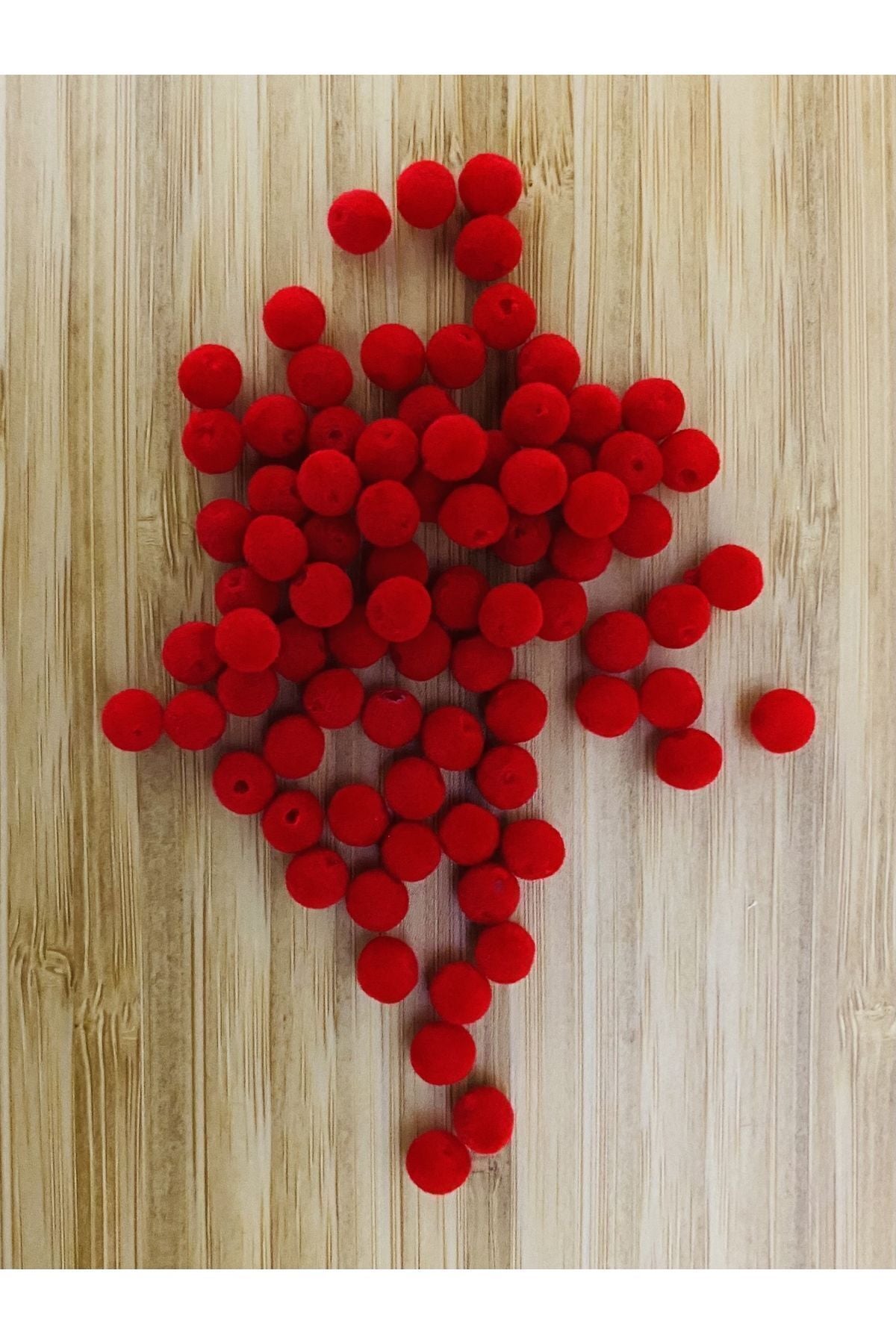 Kırmızı Kadife Boncuk Oya, Abiye, Takı Vb. 25gr. 6mm. Pkt Içi Tahmini Olarak 175-180 Adet.