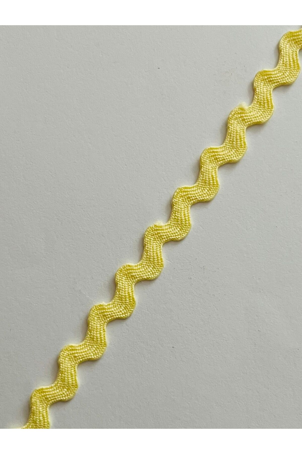 Su Taşı, Dekoratif Şerit. 1cm x 10 metre. Soluk sarı.