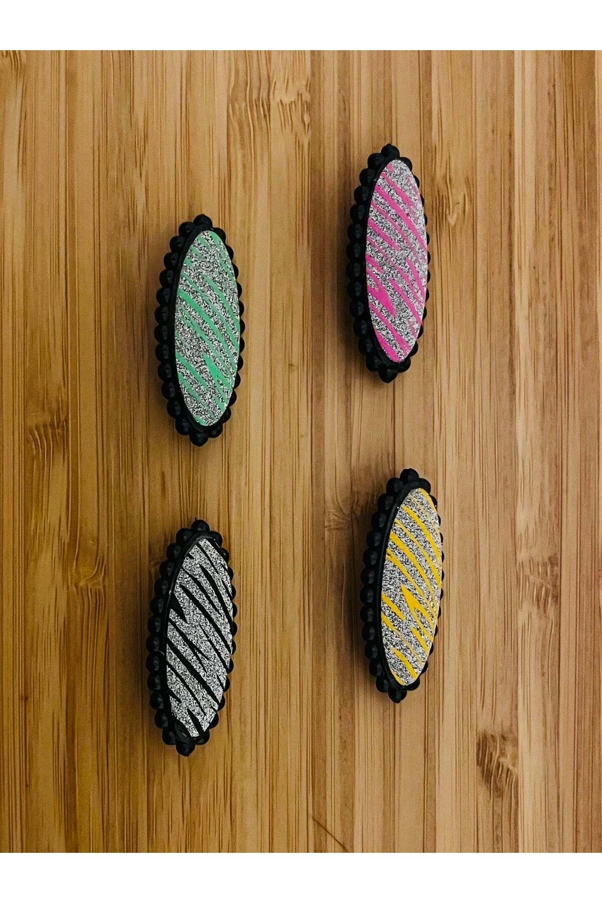 Kilitli Şal ve Eşarp İğnesi. 3 adet. Renkli. 18mm x 4 cm.