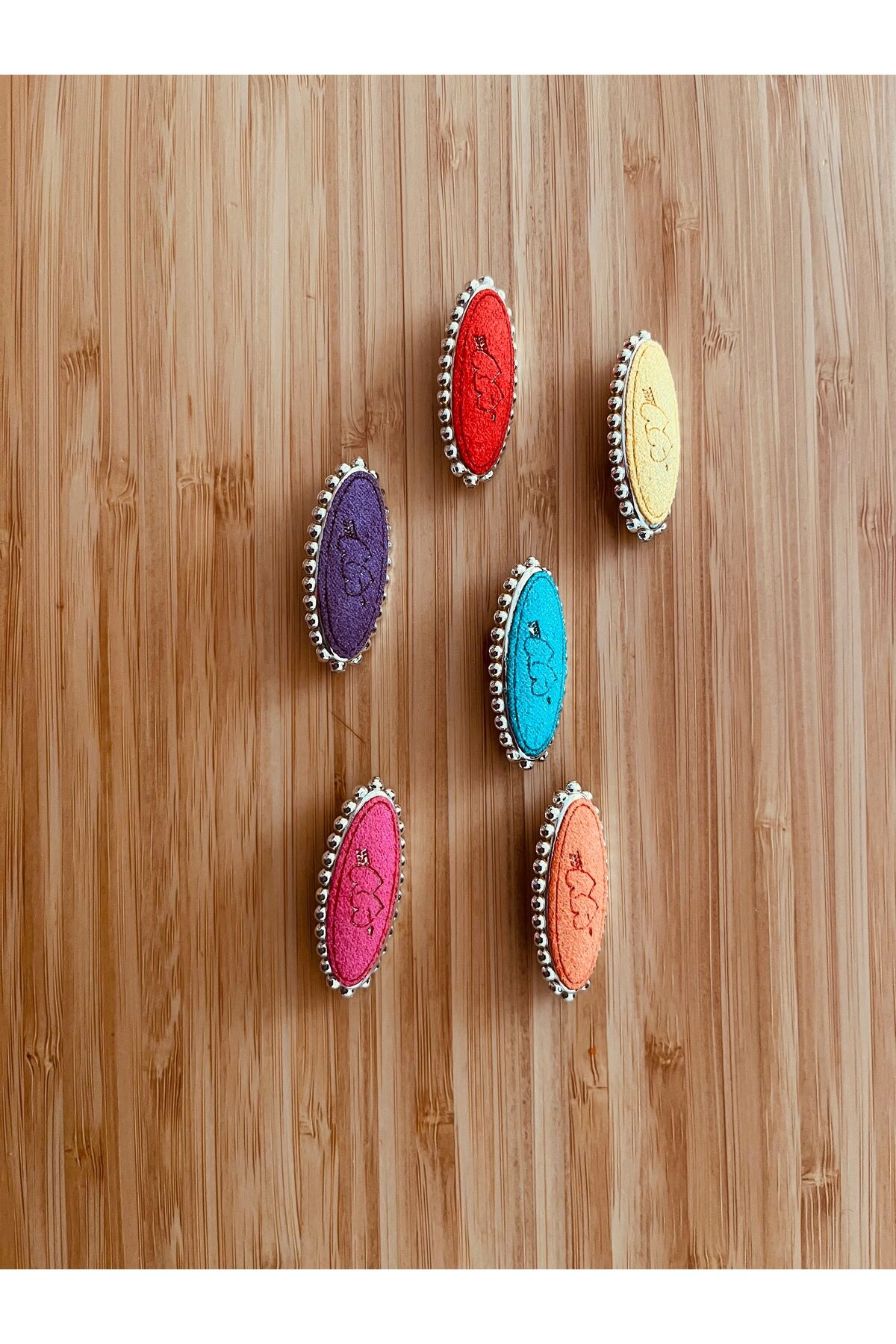 Kilitli Şal ve Eşarp İğnesi. 6 adet. Renkli. 18mm x 4 cm.