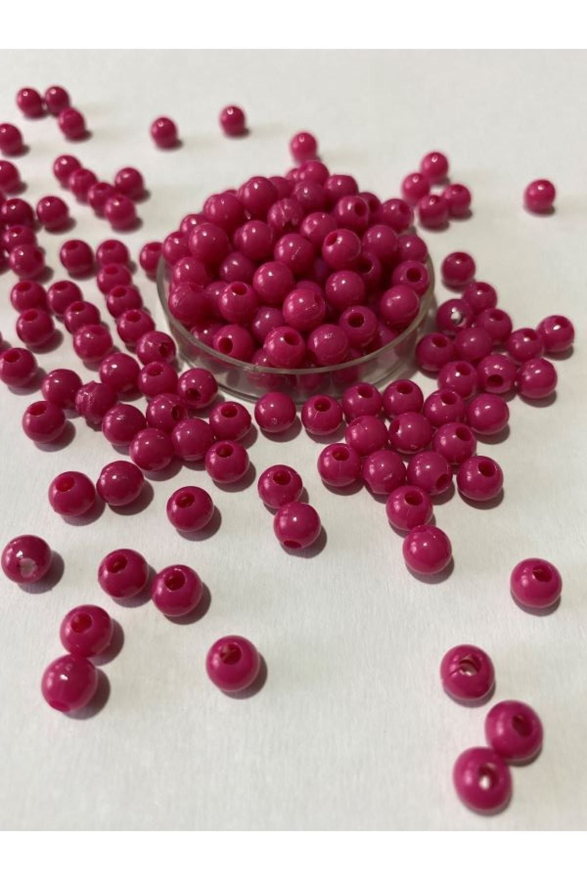 Kiraz Plastik Boncuk 6mm. 20 Gr. Tahmini 175 Ile 190 Adet Arası.