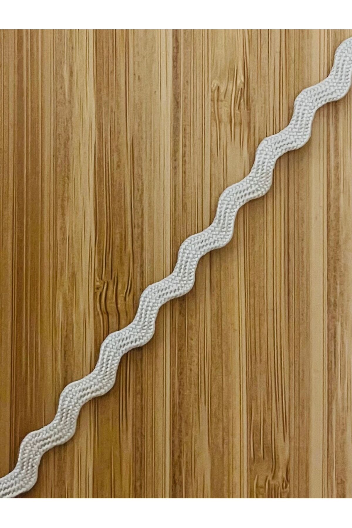 Su Taşı, Dekoratif Şerit. 1cm x 5+6 metre. Bej. Toplam: 11 metre.