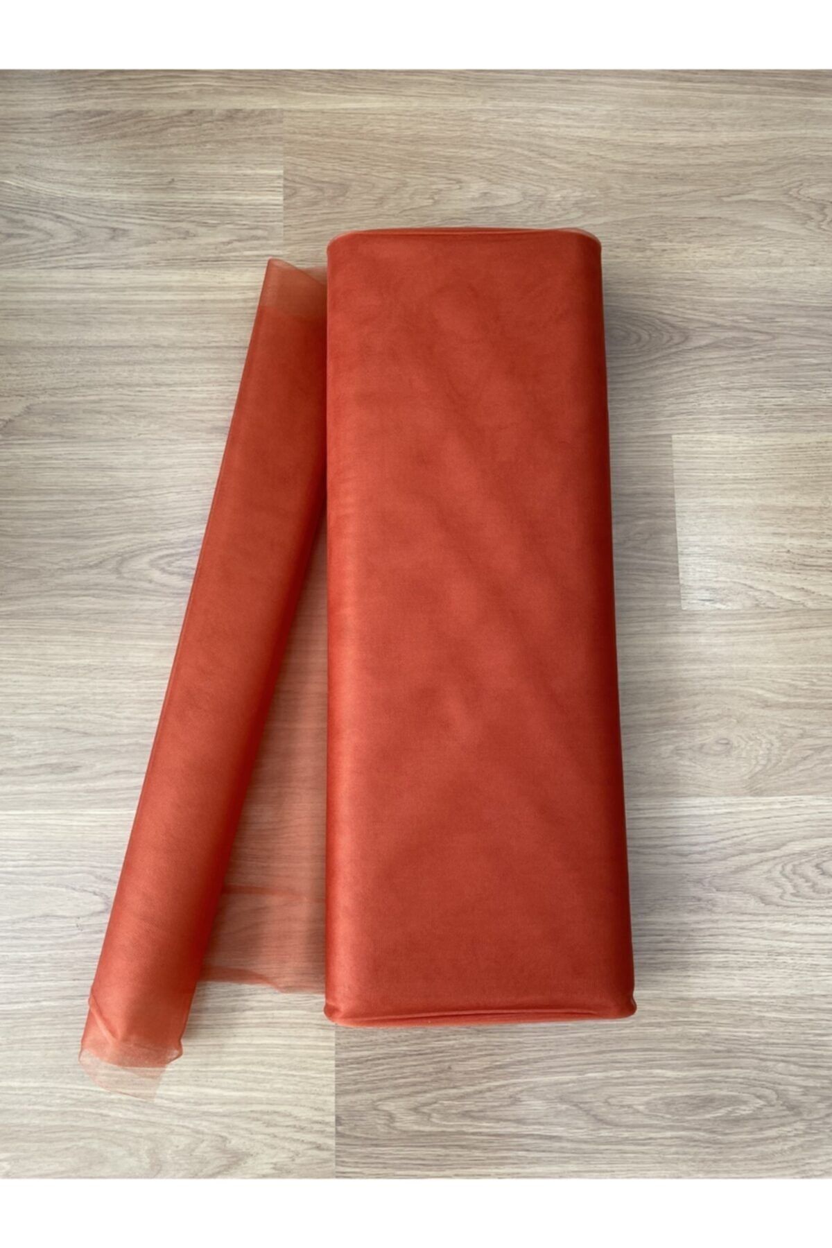 Kiremit Kristal Tül Uzunluk: 5 metre Eni: 3 metre.