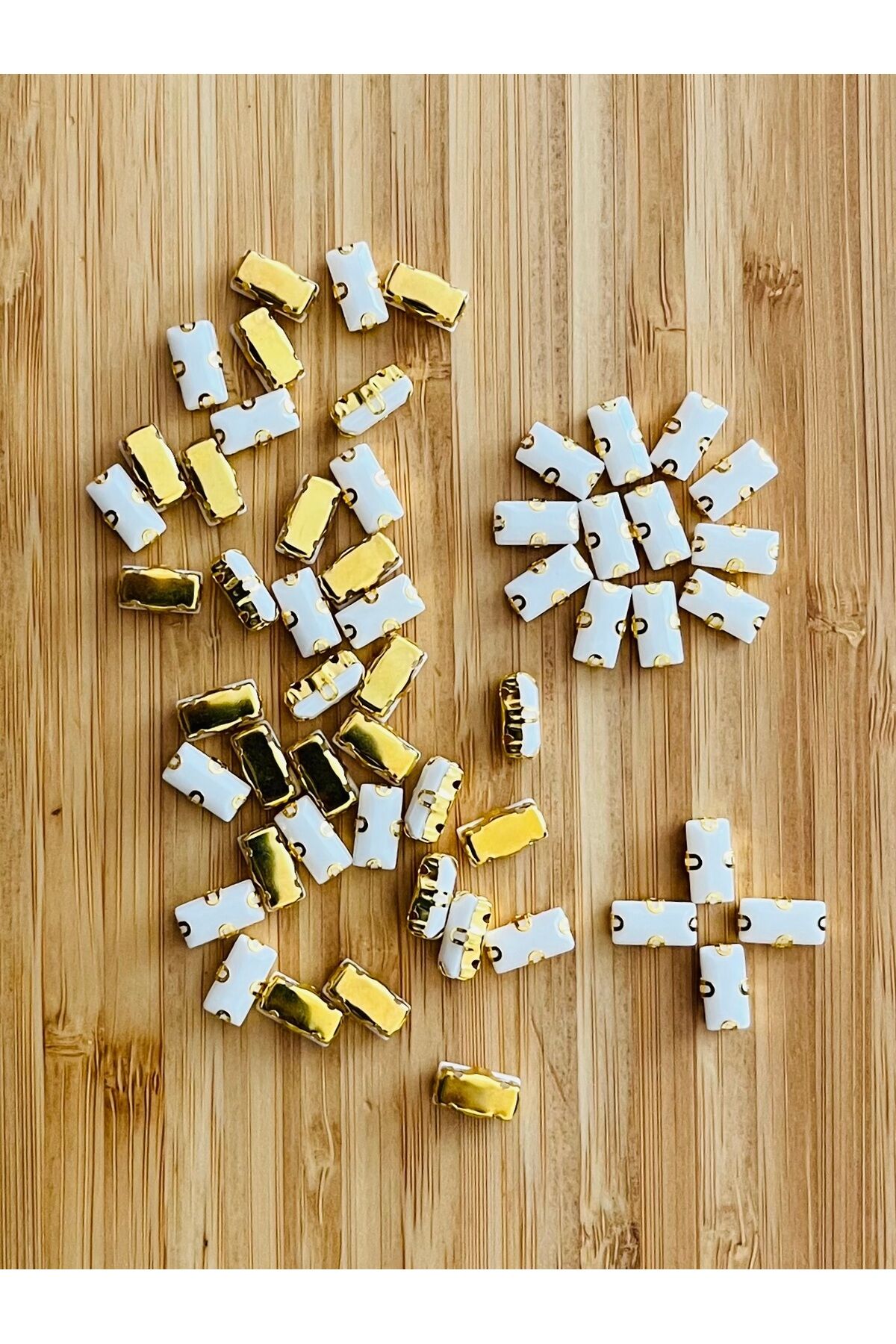 Dik Dörtgen Kasalı Beyoğlu Taşı Dikme Akrilik Boncuk. 5x10mm. 50 Adet.