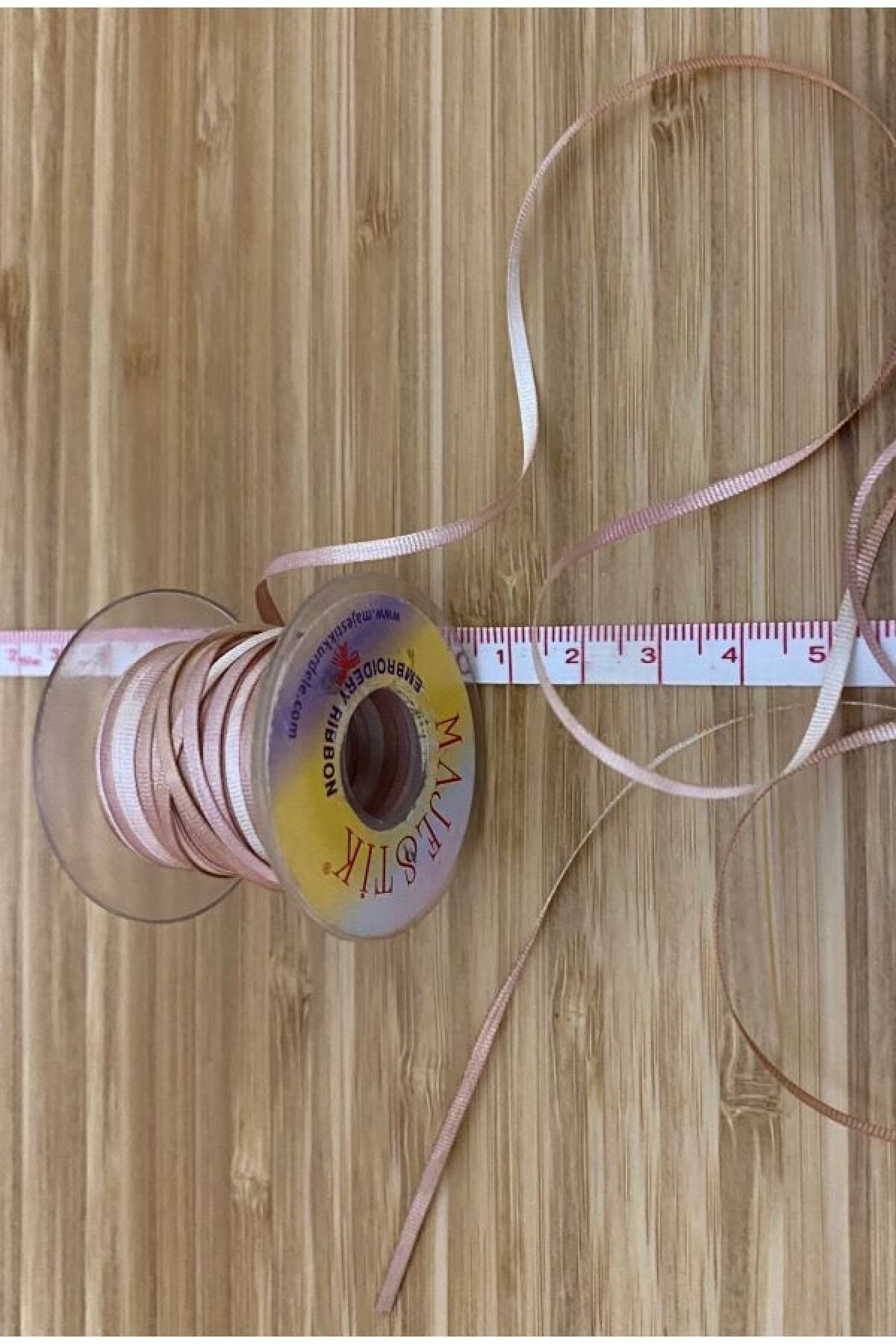 Batik İpek El Nakış Kurdele 2mm. 10metre. Renk:70