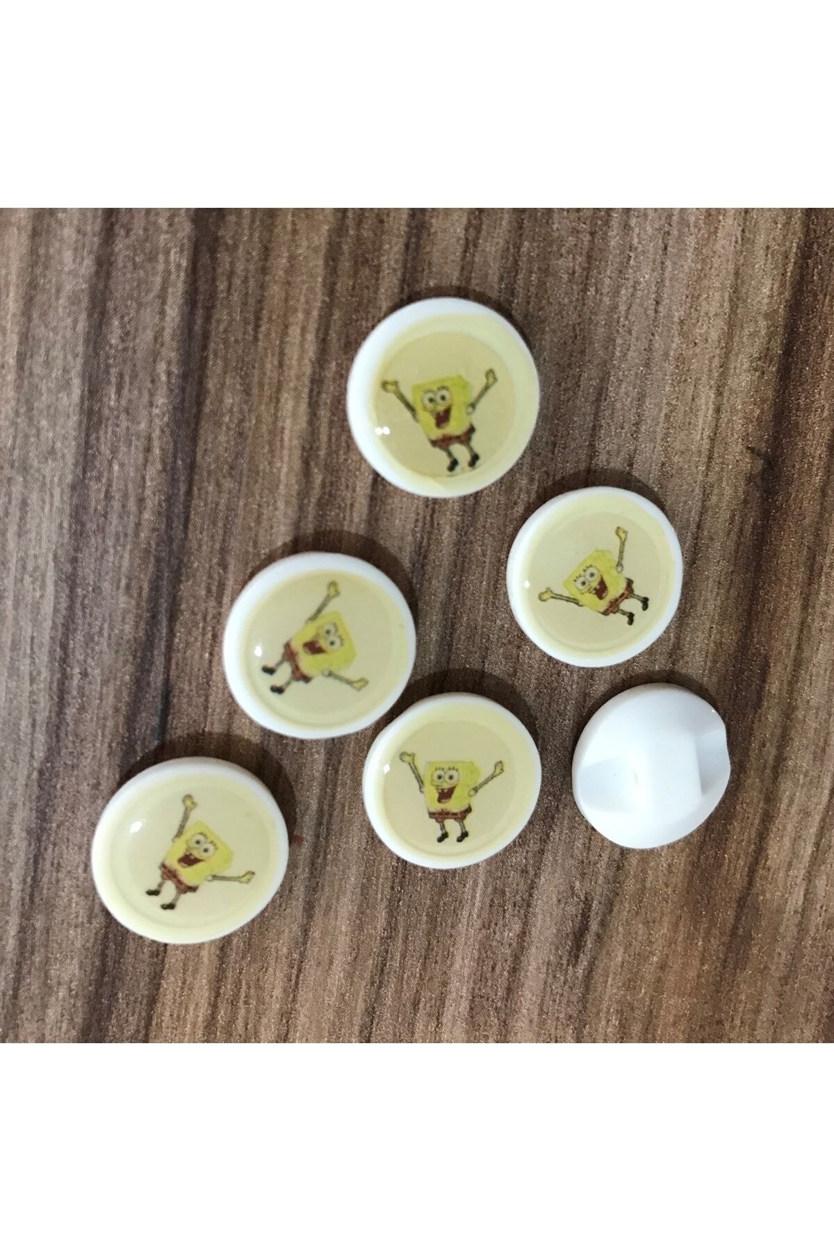 Sünger Bob Parlak Plastik Bebe Düğmesi. 15mm 6'lı Paket.