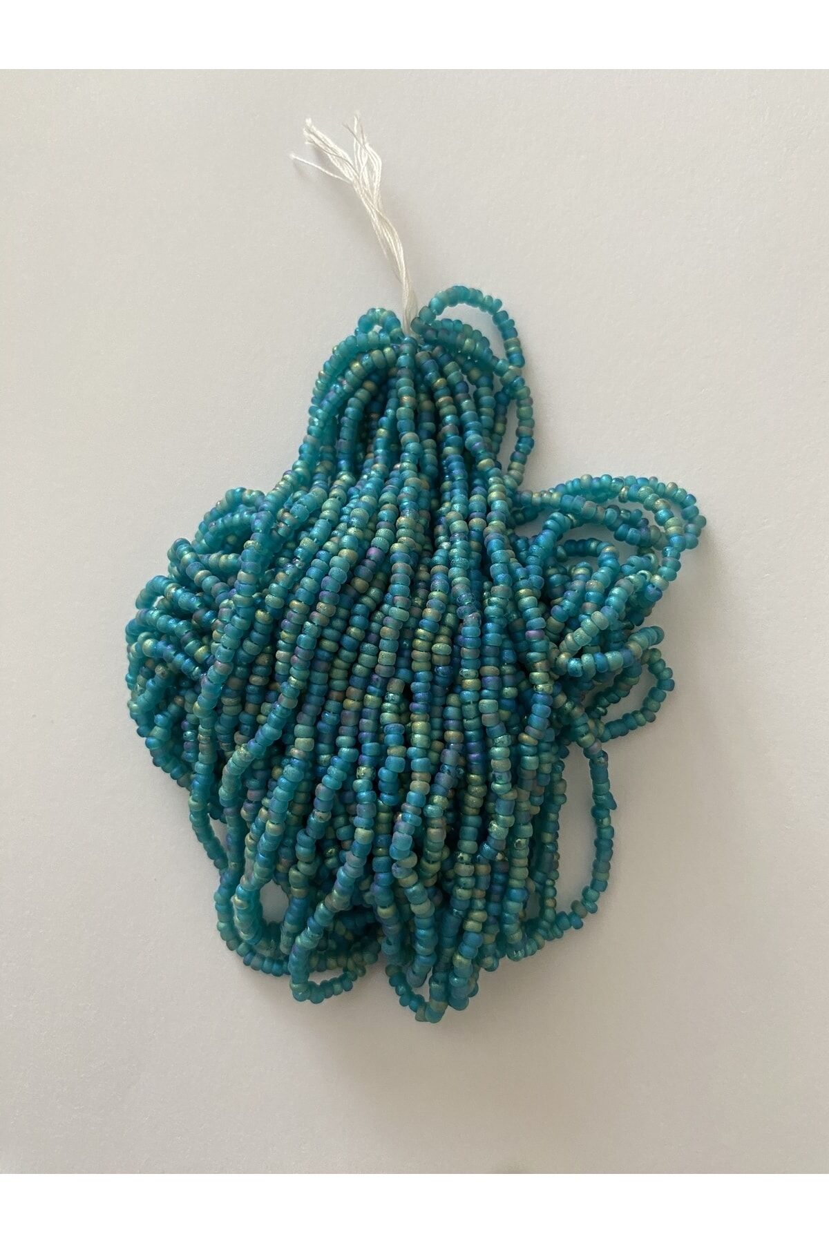 Renk: Mavi Degrade. Kum Boncuk Çekoslovakya, Adana, Hapishane Işi, Iğne Oyası Boncuğu 12dizi