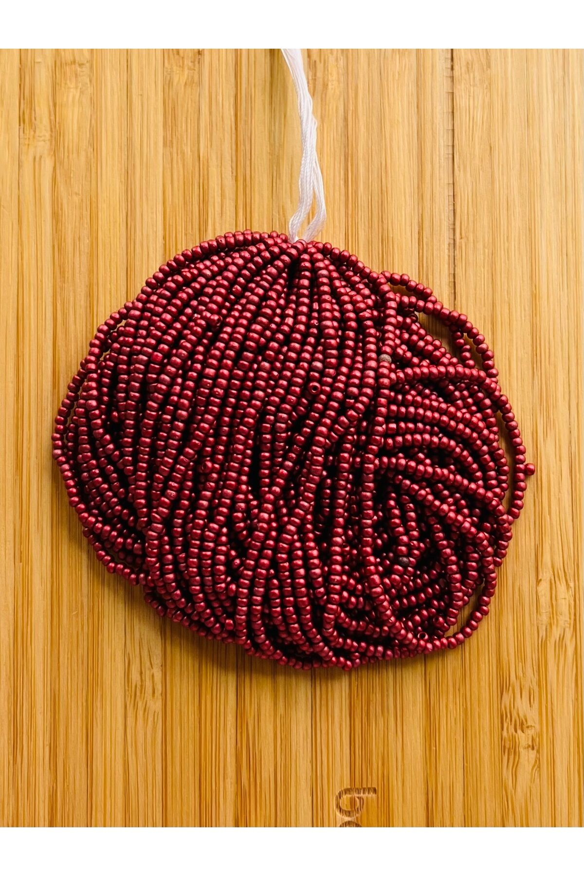 Koyu Tarcın 12dizi. Kum Boncuk Çekoslovakya, Adana, Hapishane Işi, Iğne Oyası Ve Işleme Boncuğu.