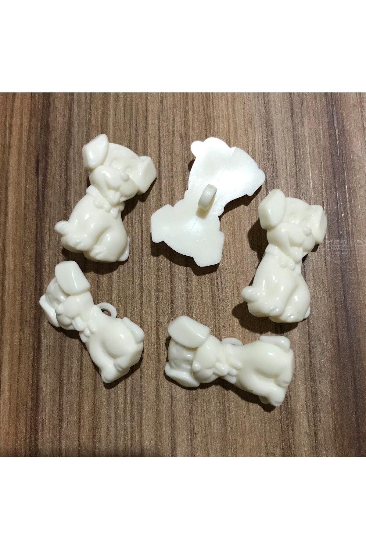 Köpek Figürlü Düğme 28mm. Krem 5'li Paket.