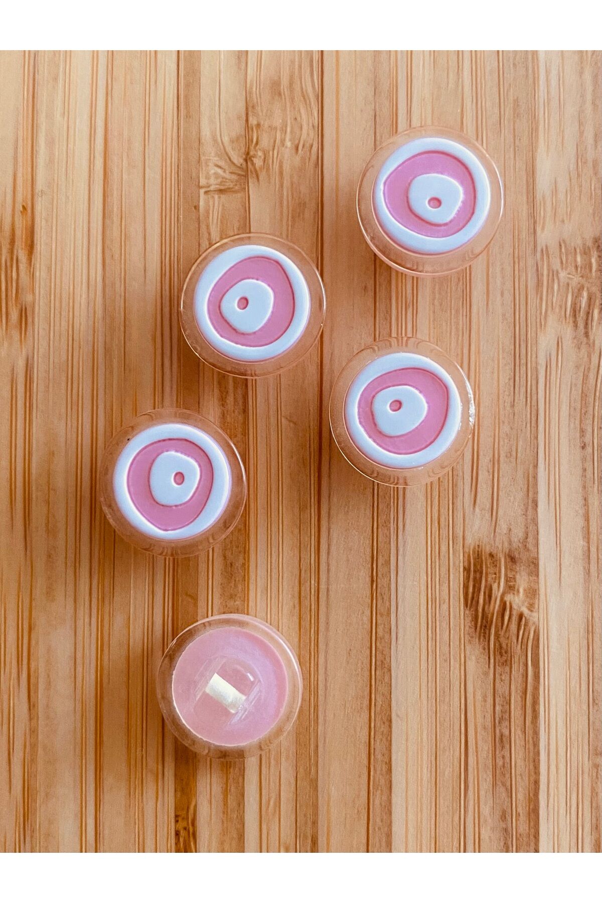 Bebe Hırka, Yelek ve Amigurumi Nazar Boncuk Desen Düğme. 15mm. 5'li Pkt. Renk: Pembe/Beyaz.
