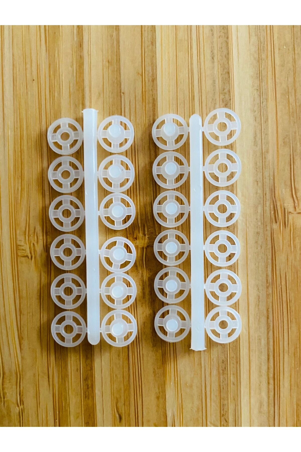 Dikmeli Plastik Çıtçıt 07mm 6'lı 2 pkt. 12 adet. Renk: Beyaz.